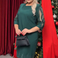 Rochie cu mânecă șapte sferturi împodobită cu dantelă cu stras
